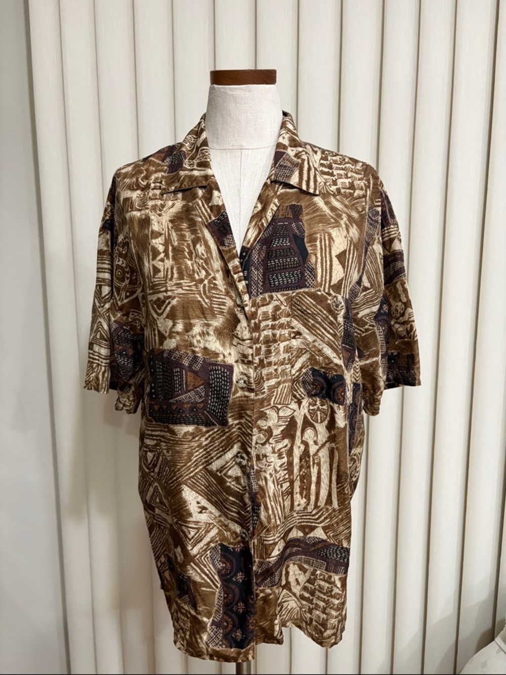 Vintage women washable Silk button up collared shirt brown tones short sleeve M